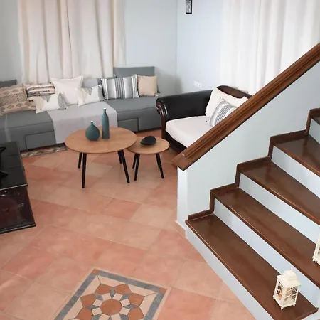Aphrodite , Charming Apt With Stunning View! Αμαλιάπολη